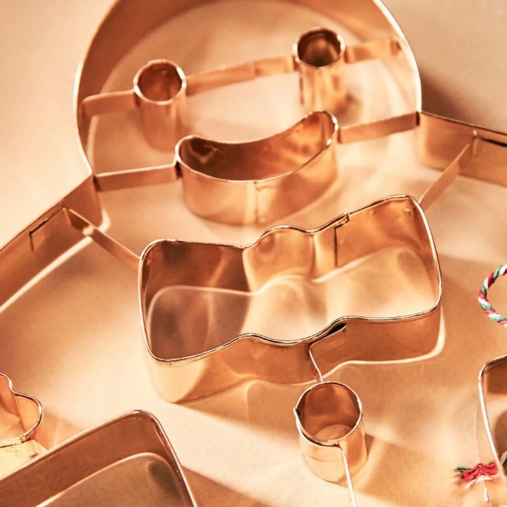 Jumbo cookie‎ cutter
